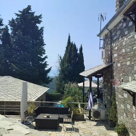 Pacithea Villas *