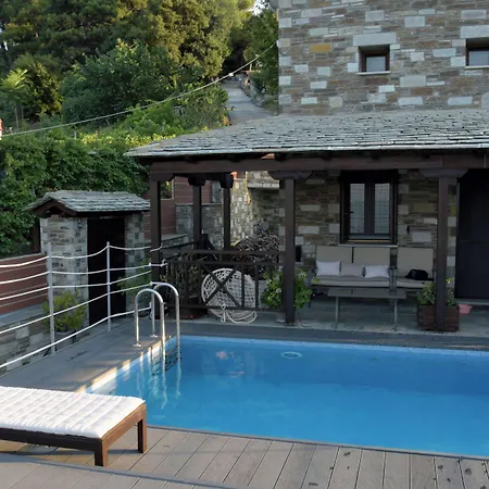 فيلة Pacithea Villas *